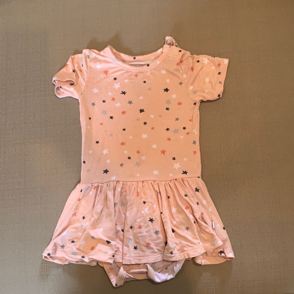 Posh peanut stars twirl